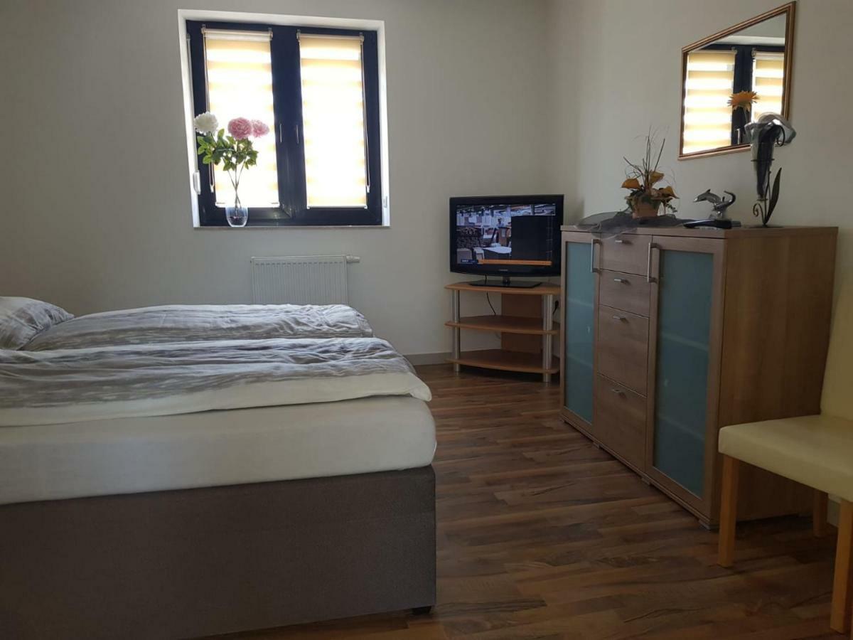Ferienhaus Ixheim Bitscher Str.70 Zweibrucken Bagian luar foto
