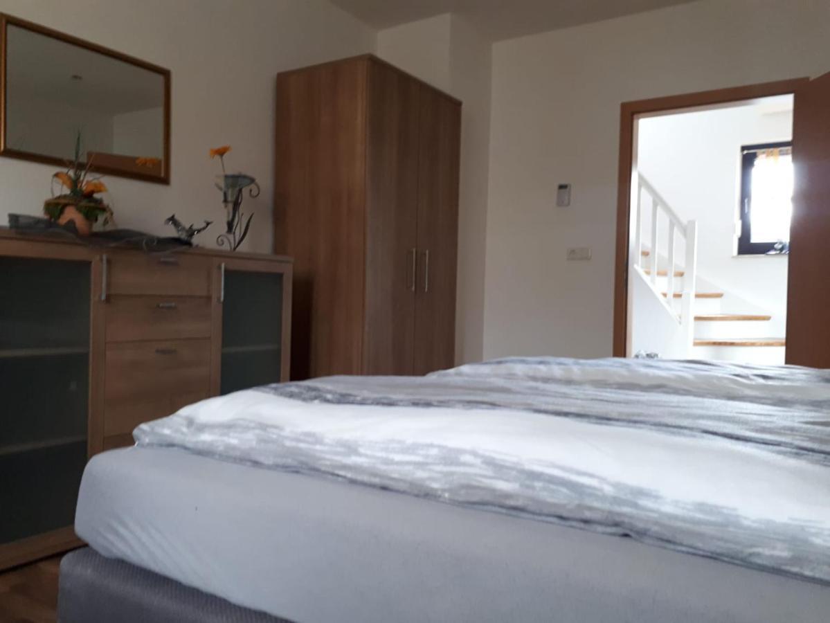 Ferienhaus Ixheim Bitscher Str.70 Zweibrucken Bagian luar foto